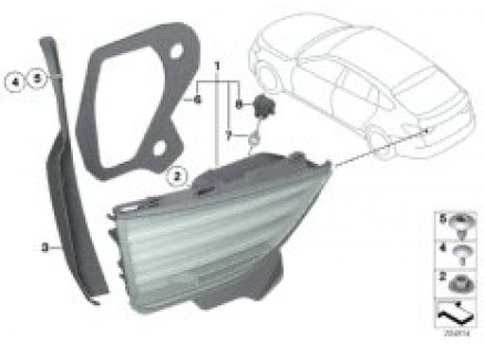 Rear light in trunk lid